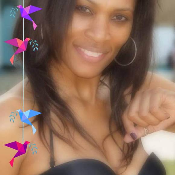 Profile Picture of Donalla Pinnock (@dmpinnock) on Poshmark