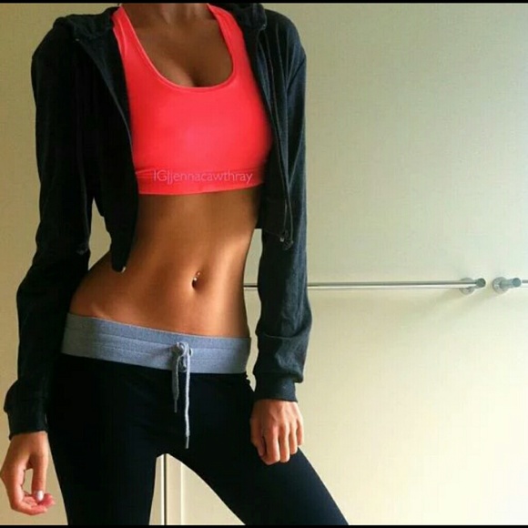 Profile Picture of Amber Praytor (@amberpraytor01) on Poshmark