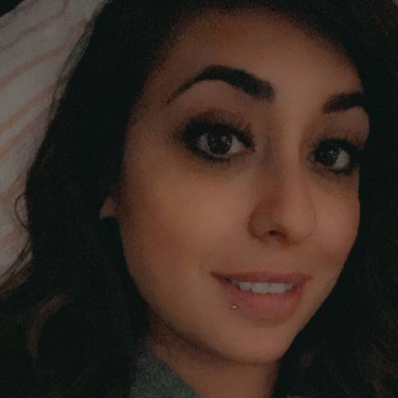 Profile Picture of Aubree Schanaman (@breebree90) on Poshmark