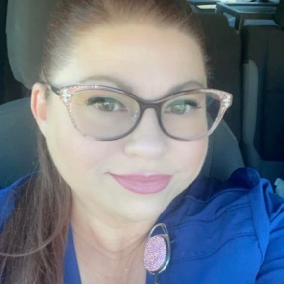 Profile Picture of Heather Devasher (@headevas) on Poshmark