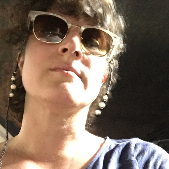 Profile Picture of Crystal Soveroski (@csoveroski) on Poshmark