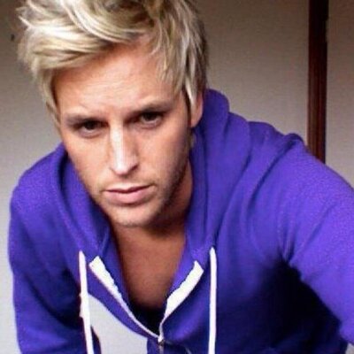Profile Picture of ♛ J I M B O ♛ (@JamesTomlin) on Twitter