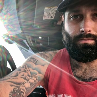 Profile Picture of Michael D Shearer (@debbie_beard) on Twitter