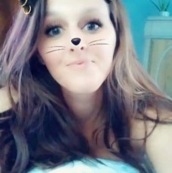 Profile Picture of Danielle Crossman (@danimal1432) on Poshmark