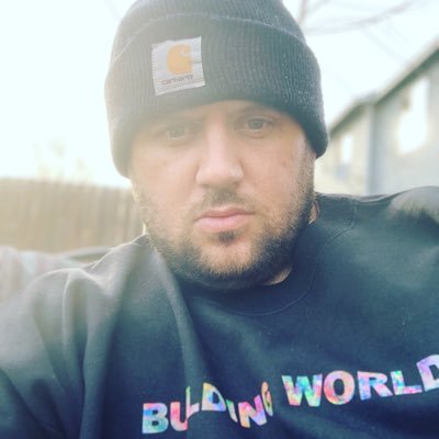 Profile Picture of Chris Newbury (@cnewburymusic) on Twitter