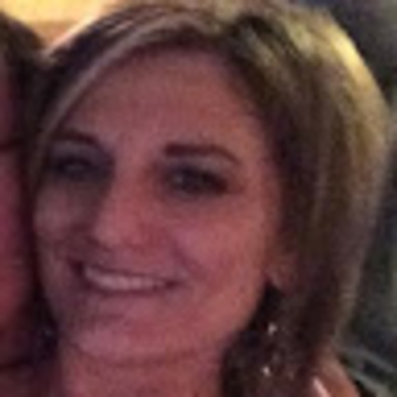 Profile Picture of Jessica Unruh (@jessicaunruh77) on Poshmark