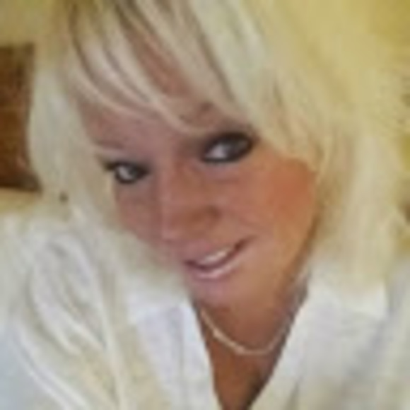 Profile Picture of Jennifer Feuston (@soulseekingyou) on Poshmark