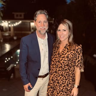 Profile Picture of Amanda Hart Sells (@amanda.sells) on Instagram