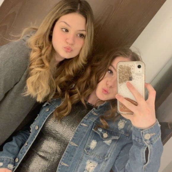 Profile Picture of Kaylee delany Mitchell richardsons (@delaneykay346) on Poshmark