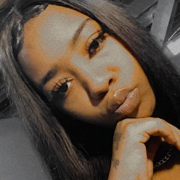 Profile Picture of Brook Marshall (@breonnawillis21) on Poshmark