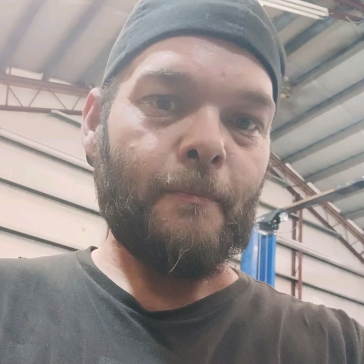 Profile Picture of David moler (@davidamolerjr) on Tiktok
