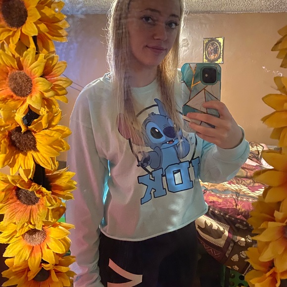 Profile Picture of Haley Ryan (@haleybug9206) on Poshmark