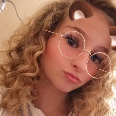 Profile Picture of Zoe Jean Mulloy (@ZoeMulloy) on Twitter