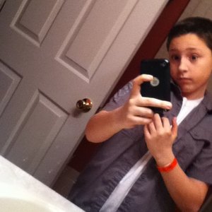 Lincoln Edwards - Myspace Profile Picture of Lincoln Edwards (@lincoln1213) on Myspace