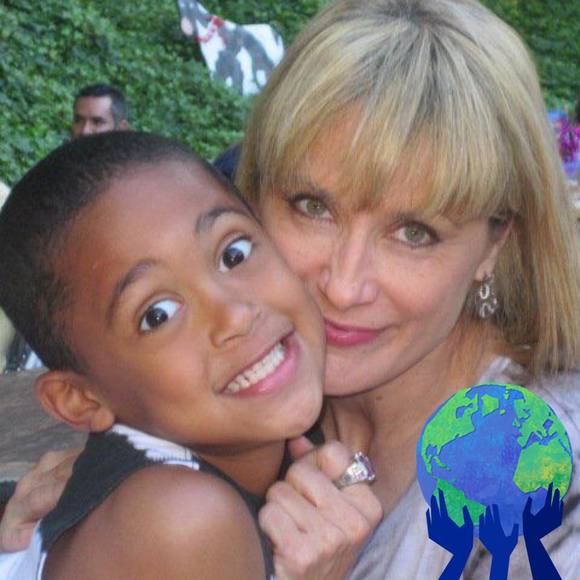 Profile Picture of Paula Montgomery (@paulamontgomery) on Poshmark