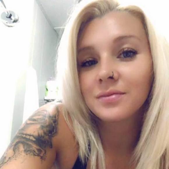 Profile Picture of Crystal Tichenor (@ctich1991) on Poshmark