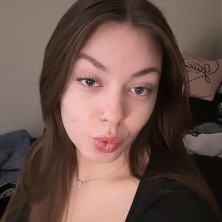 Profile Picture of Anna (@annaforehand) on Tiktok