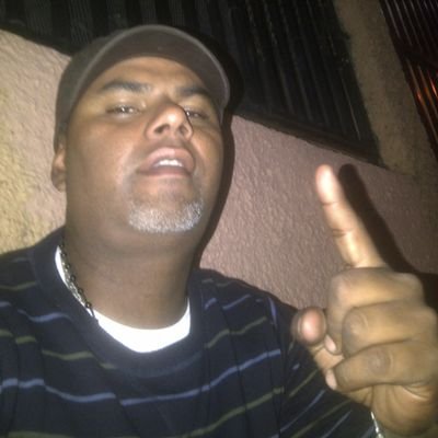 Profile Picture of Jeans Velásquez (@chanchy014) on Twitter