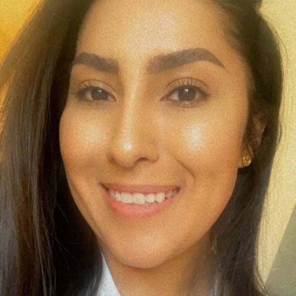 Profile Picture of Ana Balades (@anabalades) on Poshmark