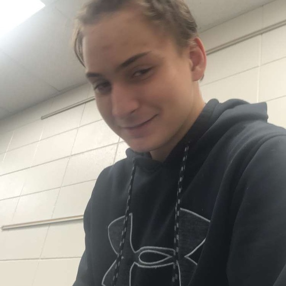 Profile Picture of Max Gibson (@johngibson) on Poshmark