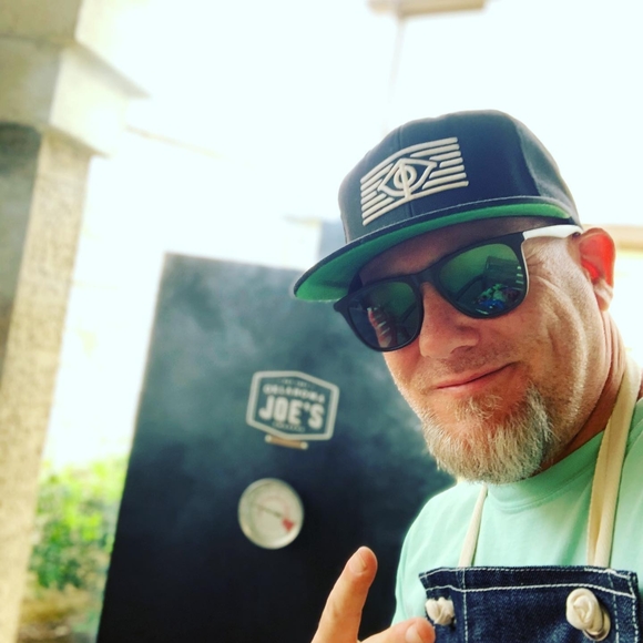 Profile Picture of Tim Littrell (@timlitt) on Poshmark