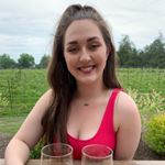 Profile Picture of Sarah Hearn (@sarahannehearn) on Instagram