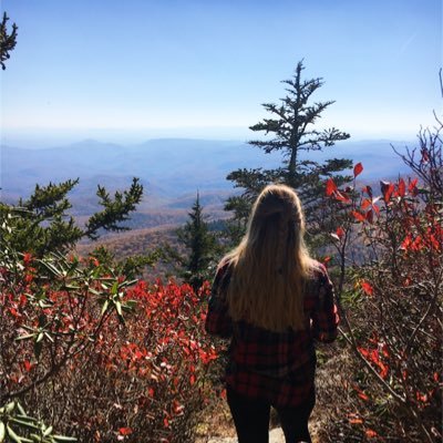 Profile Picture of Carly Keating (@carrllaayyy) on Twitter
