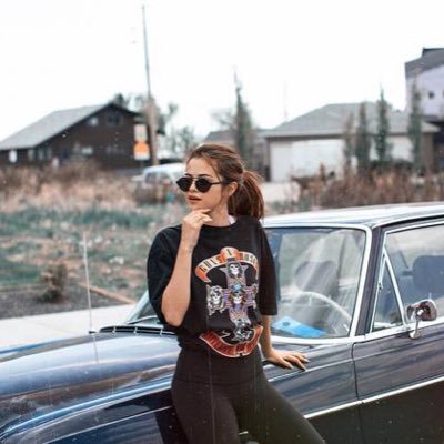 Profile Picture of Alexa Locke (@sleeplesstroubl) on Twitter