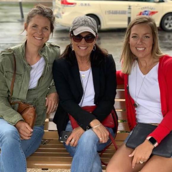 Profile Picture of Kelli Witt bowman (@keb62) on Poshmark