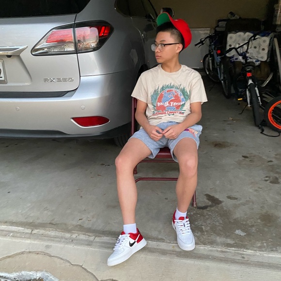 Profile Picture of Jason Trinh (@luhtrinh) on Poshmark