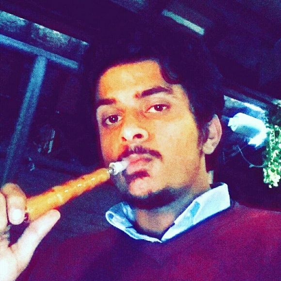 Profile Picture of Salah Eshack (@salahfox) on Poshmark