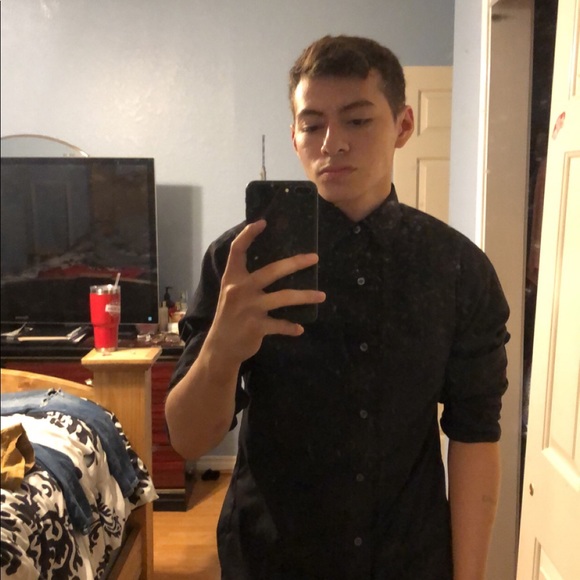 Profile Picture of Jonathan Mumme (@jmoney286) on Poshmark
