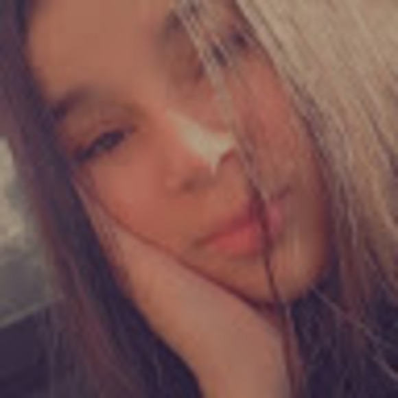 Profile Picture of Loanny Marín (@marinloa89) on Poshmark