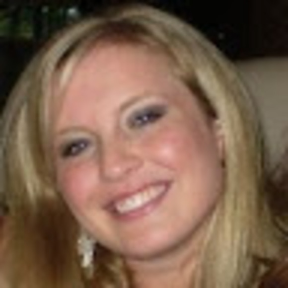 Emily Gerbick - Poshmark Profile Picture of Emily Gerbick (@egerb27) on Poshmark