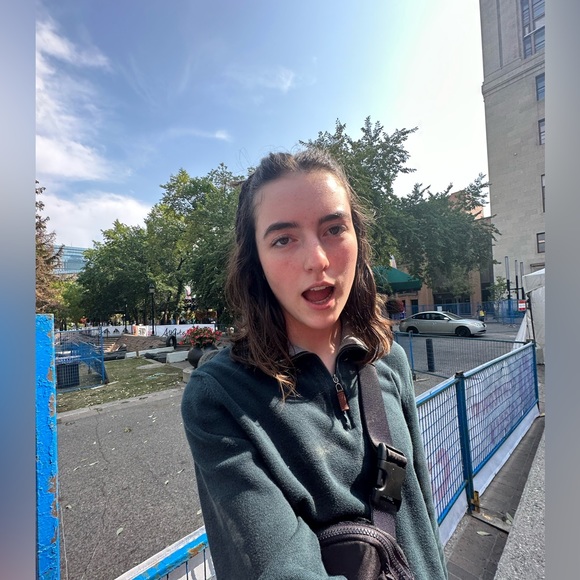 Profile Picture of Nora Demoulin (@norademoulin) on Poshmark