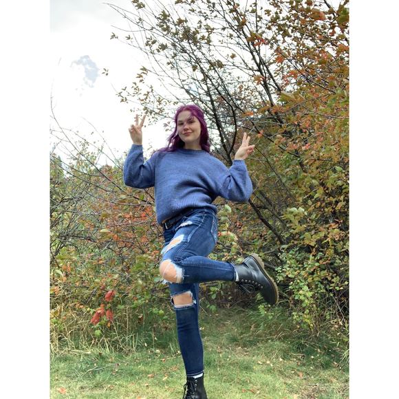 Profile Picture of Iris Carlson (@iris_carlson) on Poshmark