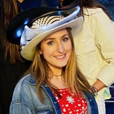 Profile Picture of Olivia Brown (@olixia_brown) on Twitter