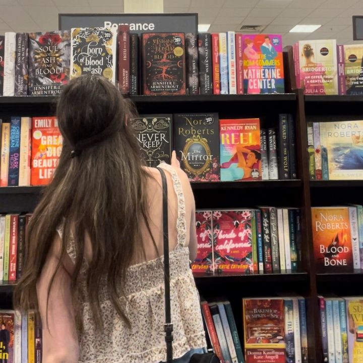 Profile Picture of Samantha (@samanthas.shelf) on Tiktok