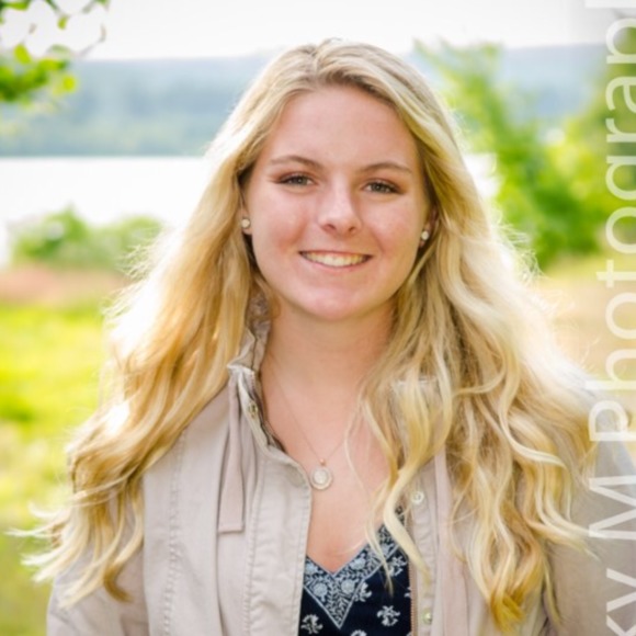 Profile Picture of Tyler Potter (@tyler_potter) on Poshmark