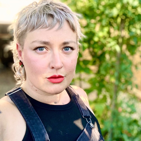 Profile Picture of B Watson (@bwatson863) on Poshmark