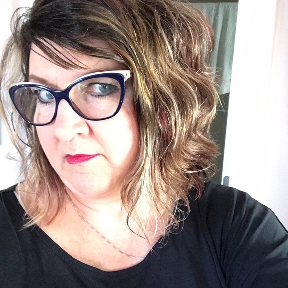 Profile Picture of Rhonda Newby (@rhondakay53) on Poshmark
