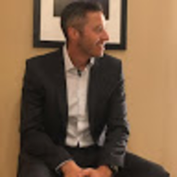 Profile Picture of George Dakis (@gjdakis) on Poshmark