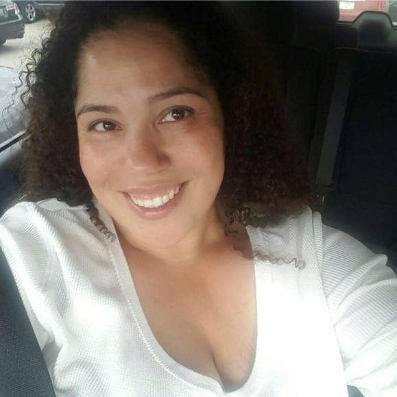 Profile Picture of Shaakirah Thornton (@kiraht) on Poshmark