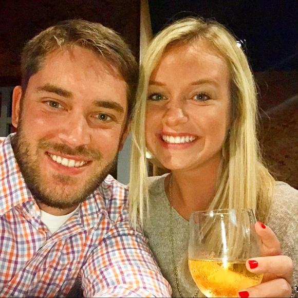 Profile Picture of Haley Ellis (@haleellis) on Poshmark