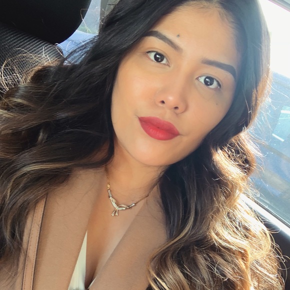 Profile Picture of Marikenn Manalili (@marikenn) on Poshmark