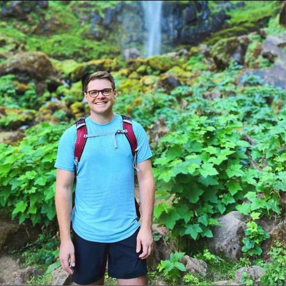 Profile Picture of Josh Rouse (@joshrouse393) on Poshmark