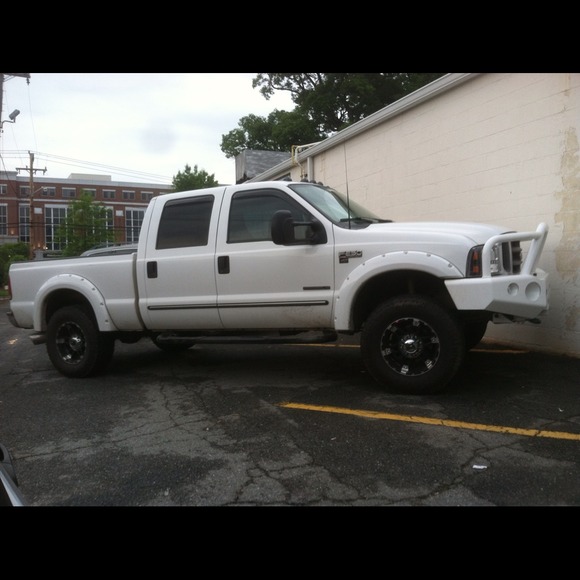 Profile Picture of Stephen Burns (@sburns4589) on Poshmark