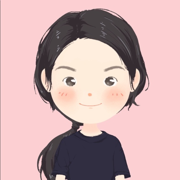 Profile Picture of Lily Cho (@lily_cho) on Poshmark