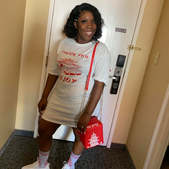 Profile Picture of Tonya Jeffries (@tonyanjeffries) on Poshmark