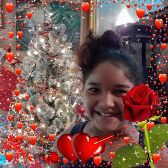Profile Picture of Wanda Molina (@wvazquez86) on Poshmark